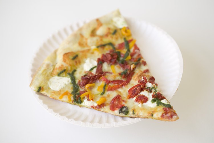 Se servían pequeños trozos de pizza.