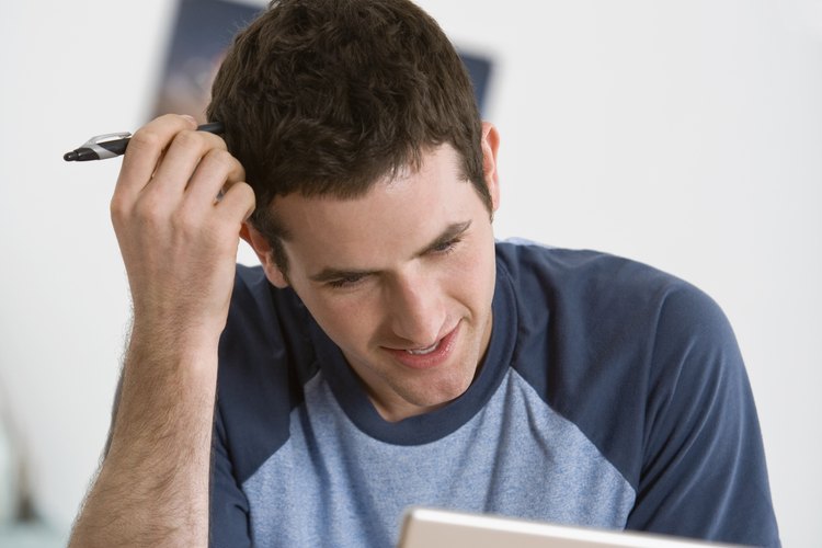 Crea corchetes grandes y cuadrados usando la función formas de Word.