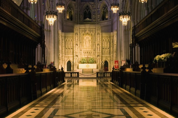 La iglesia católica se autoproclama como "el sacramento universal de la salvación".
