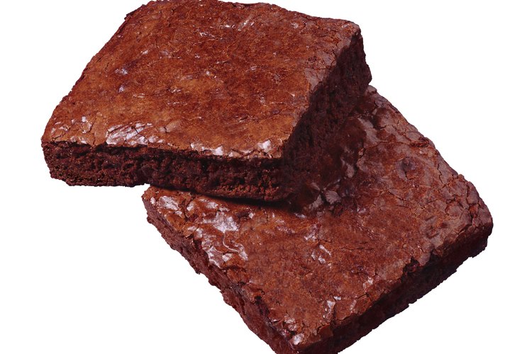 La simplicidad de los brownies los hace un excelente postre para los pasteleros primerizos.