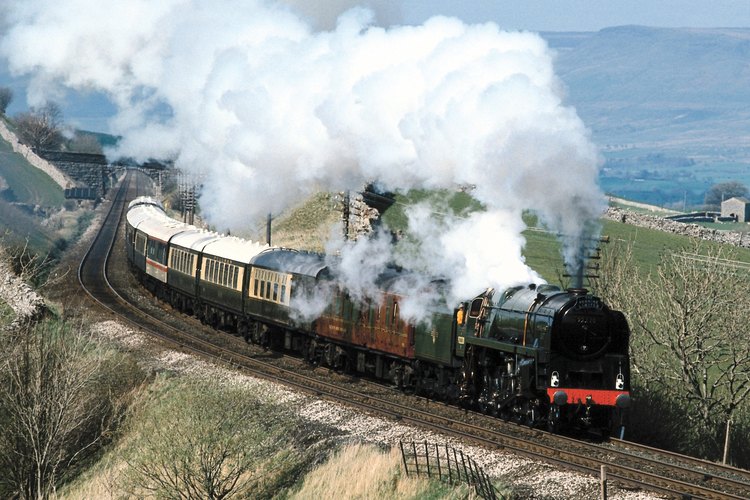 Estas calderas se utilizan también en los motores de locomotoras de vapor para darles la energía necesaria para funcionar.