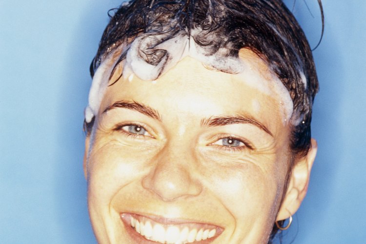 Usar champú de caballo para tener el cabello más largo es un truco bastante astuto.