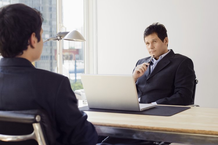 Tener que explicar un despido añade un elemento extra de tensión durante una entrevista de trabajo.