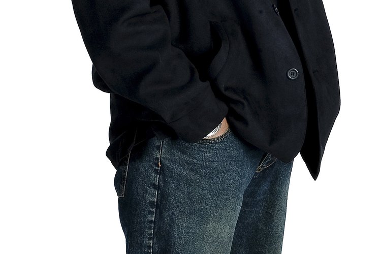 Los abrigos deportivos de algodón combinan a la perfección con los jeans.