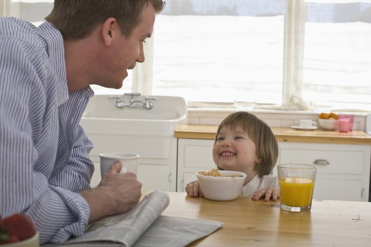 La porción para tu hijo debe ser adecuada para su cuerpo más pequeño.