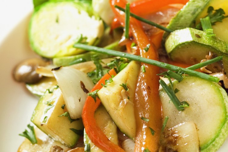 El polvo de cinco especias puede agregarse a cualquier comida frita o cualquier combinación vegetal o de carne.