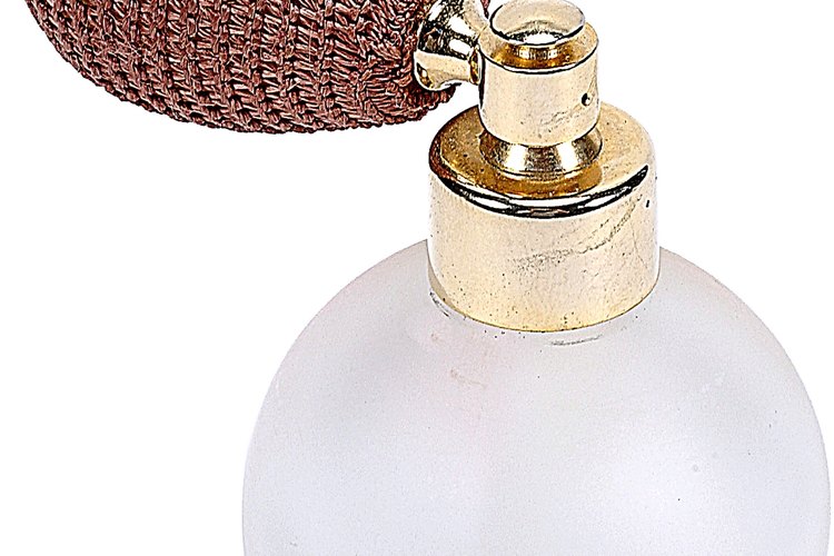 El aceite de sándalo es un ingrediente muy valorado en perfumes costosos.