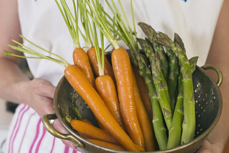 Las zanahorias son bienales de temporada fresca.