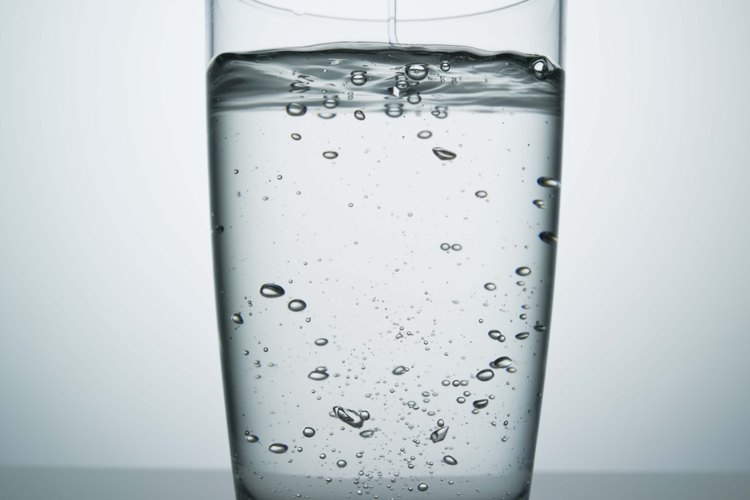 El agua mineral tiene diversos usos a nivel mundial.