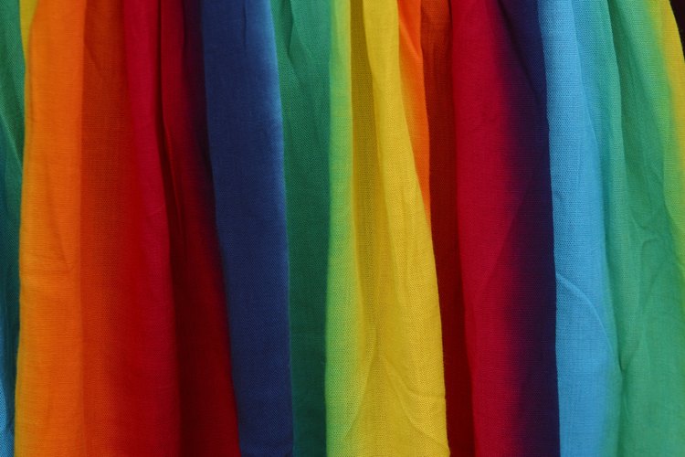 Los niños pequeños pueden aprender acerca de los arco iris a través de sus sentidos.