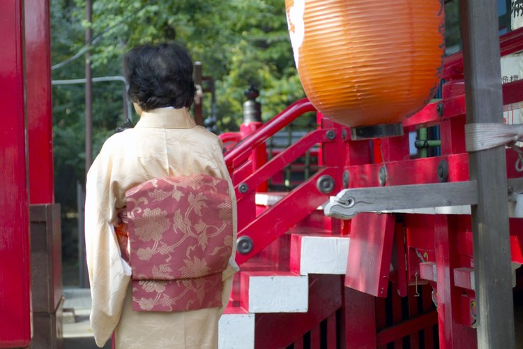 Muchas actividades de ocio tradicionales de Japón se originaron del Sintoísmo y Budismo.