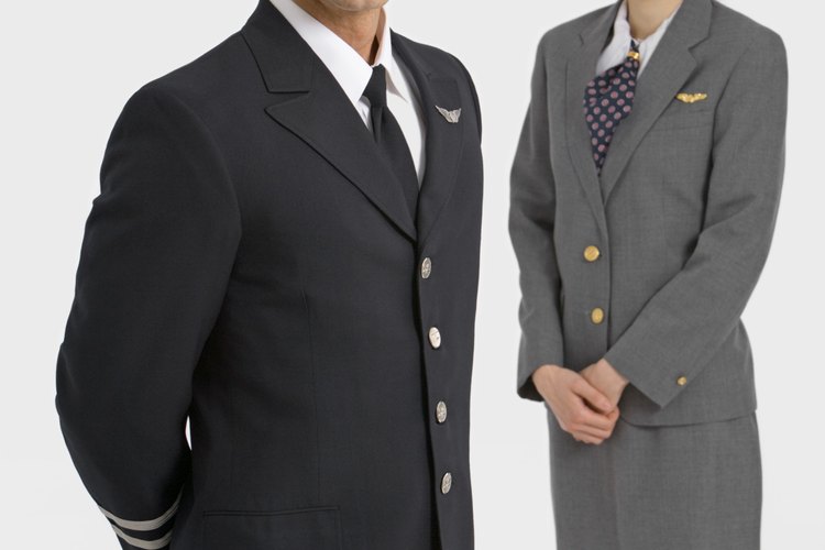 Es necesario que los aspirantes a pilotos de la Marina tengan un grado de oficial.