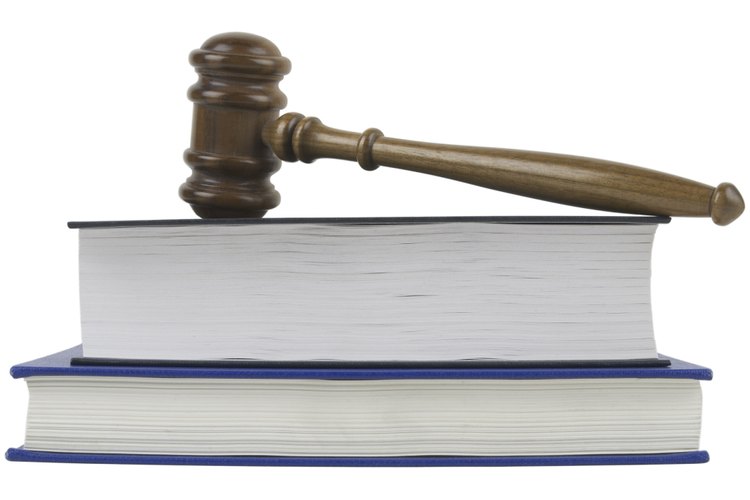 Para ser asistente legal no se necesitan certificados especiales.