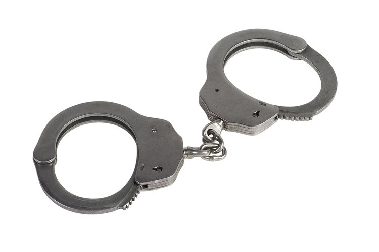Anuncia cada 10 minutos los nuevos resultados de la investigación policial en curso.