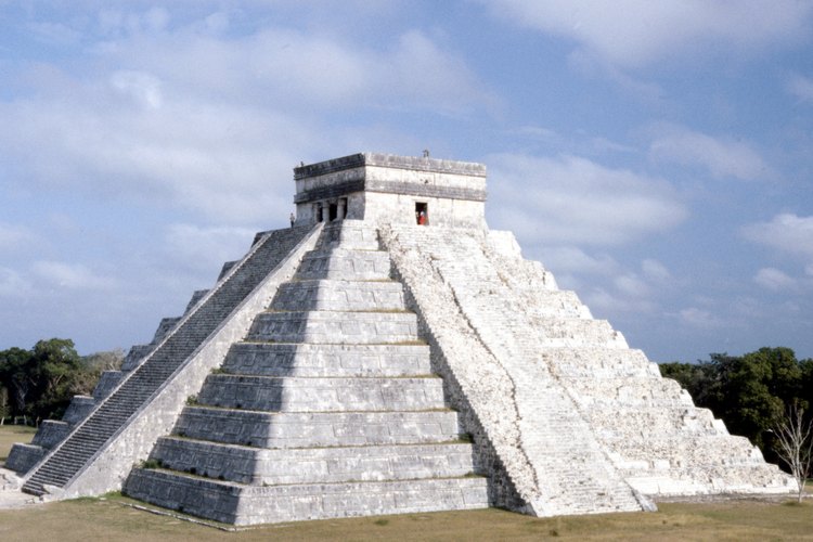 La contrucción de las pirámides mayas comenzó aproximadamente en el 250 d.C.