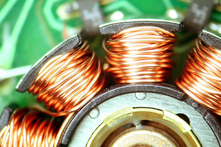 Un motor de ventilador de computadora utiliza un alambre enrollado que puede generar electricidad.