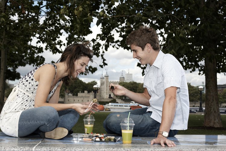 La comida más sencilla puede ser la más romántica para celebrar un aniversario.