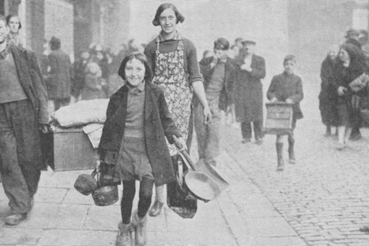 Tanto mujeres como niños se unieron a la mano de obra durante la guerra.