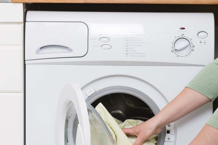 Hacerle mantenimiento a tu secadora y reemplazar las partes gastadas hará que funcione durante años.