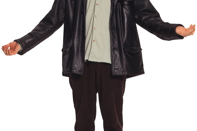 Cuida tu chaqueta de cuero hidratándola.
