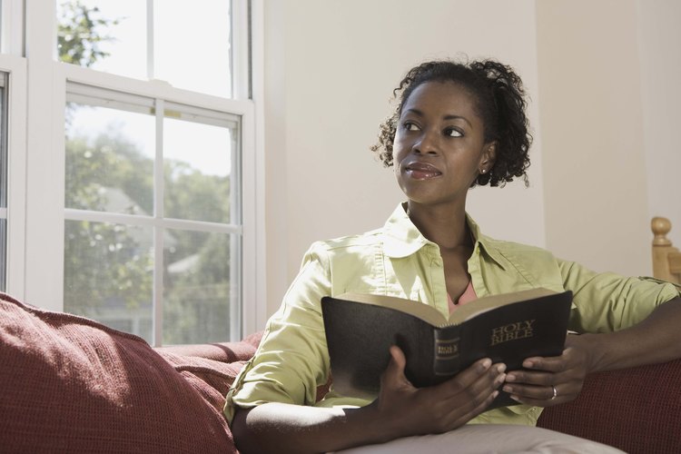 Las historias de las mujeres de la Biblia enseñan a sus seguidores a vivir una vida centrada en Dios.