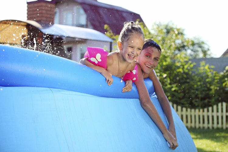 Aquí te mostramos cómo tratar el agua de una piscina inflable.