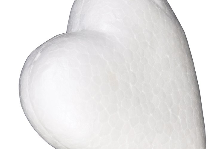 La naturaleza porosa de la espuma la hace especialmente vulnerable a los disolventes.