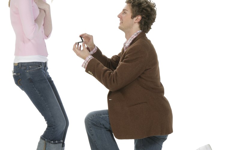¿Deben los anillos de compromiso ser devueltos si la boda se cancela?