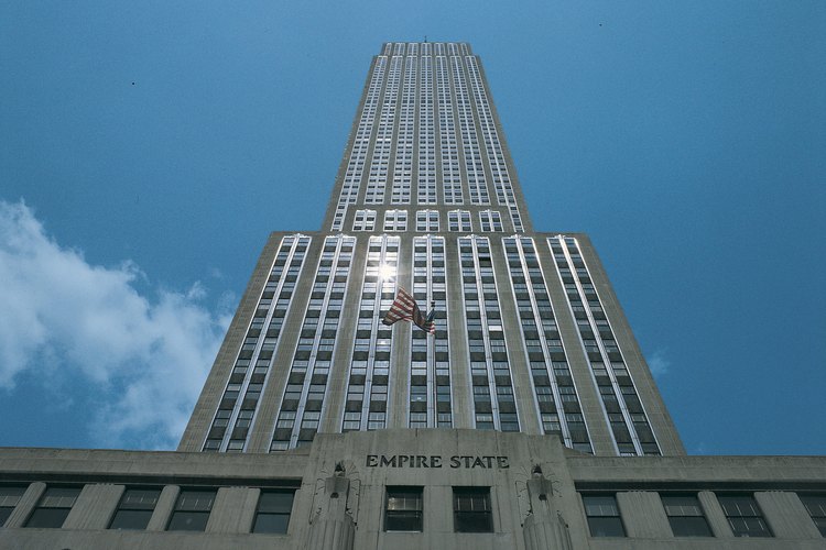 El edificio del Empire State se encuentra a unas pocas cuadras del New Yorker Hotel.