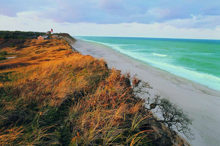 La playa de Cape Cod, Massachusetts, es una muestra de la costa en las colonias de Nueva Inglaterra.