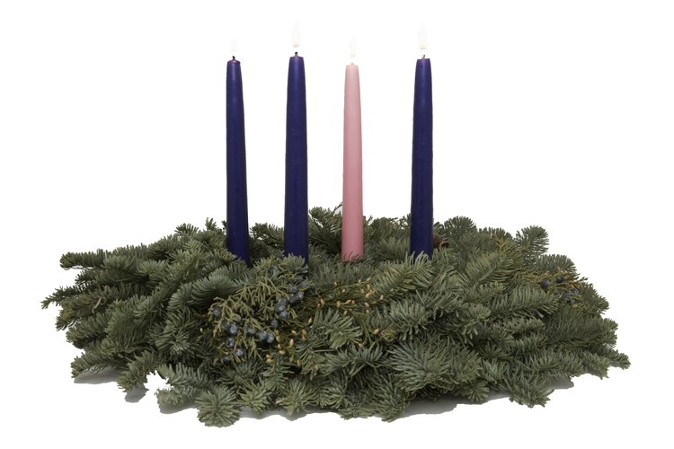 La corona de Adviento es una tradición de Adviento popular.