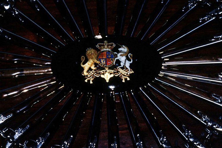 Los diseños y los colores de los escudos de armas suelen representar cualidades y logros.