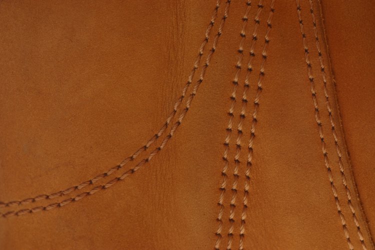 Coach es famosa por sus trabajos en cuero.