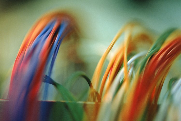 Con el fin de operar dos luces separadas, debe haber por lo menos una alimentación en la caja y dos circuitos de desplazamiento.
