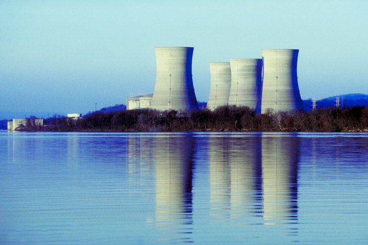 Los contratistas nucleares son trabajadores en el campo de la energía o de la investigación nuclear.
