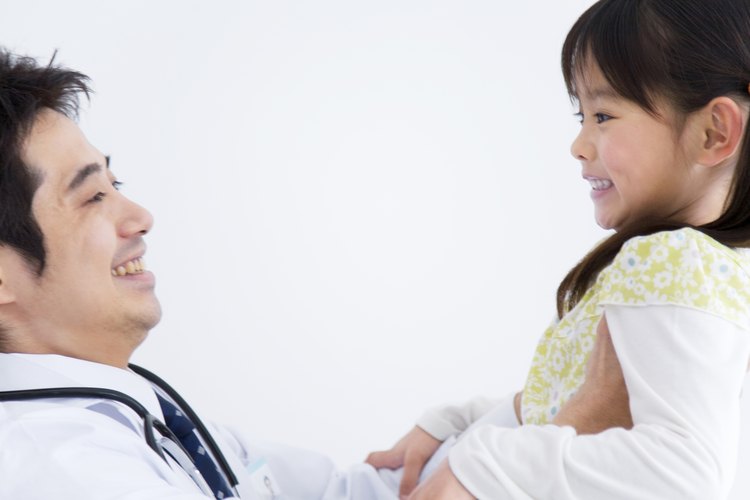 Existen muchos tipos distintos de pediatras.