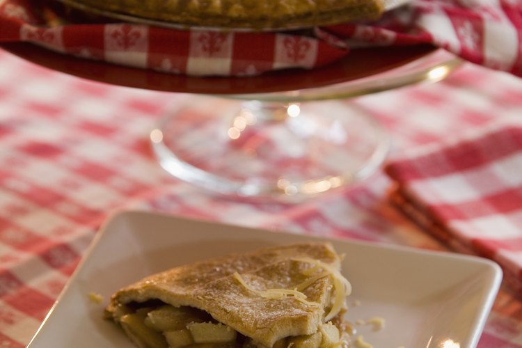 Prepara una deliciosa tarta de manzana.