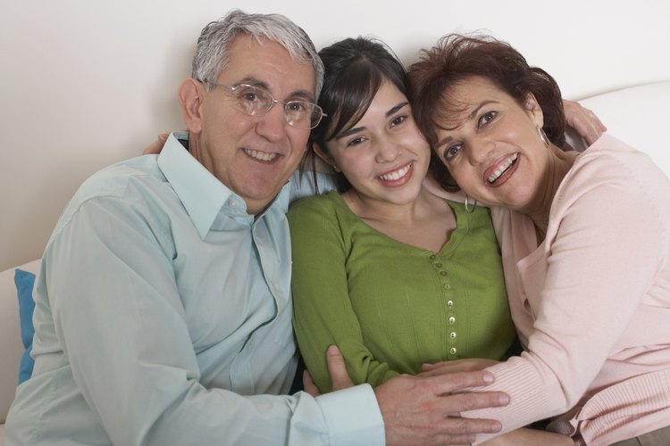 Más adolescentes que nunca ahora viven con los abuelos.