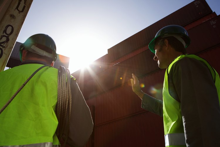 También son responsables de ubicar y encender varias maquinas en obras de construcción.