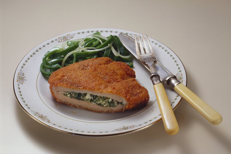 El pollo relleno es casi una comida completa en sí.