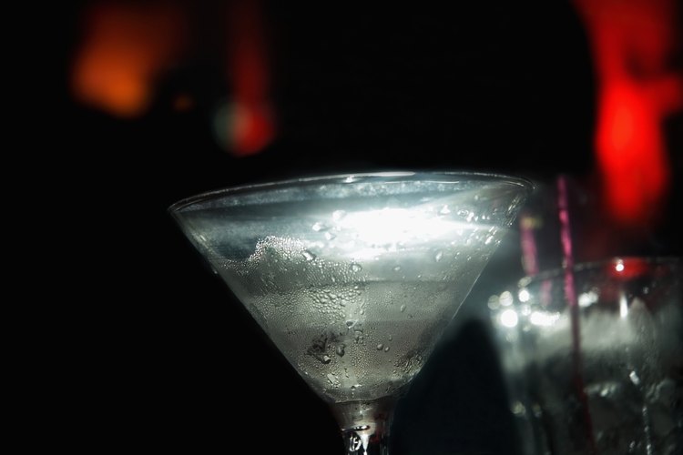 Cómo hacer martini de manzana verde.