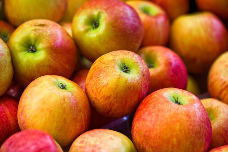 Las manzanas Gala y Macintosh son dos de los mejores tipos para la fabricación de puré de manzana.
