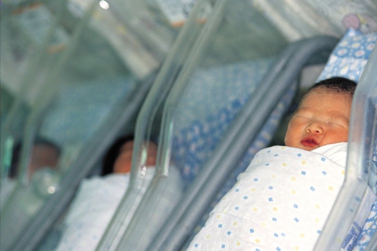 Garantiza que el regreso a casa sea más fácil al ofrecerle ayuda a los padres de los recién nacidos.