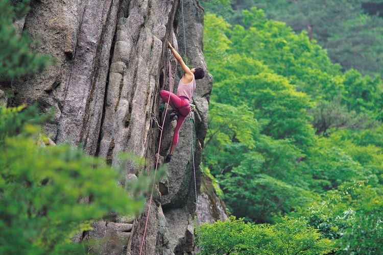 Si quieres escalar en roca, Corea del Sur es un destino turístico que puede interesarte.