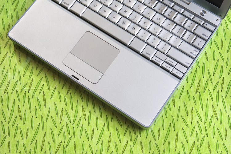 Las habilidades en computación ayudan a los adultos mayores a estar en contacto con el mundo.