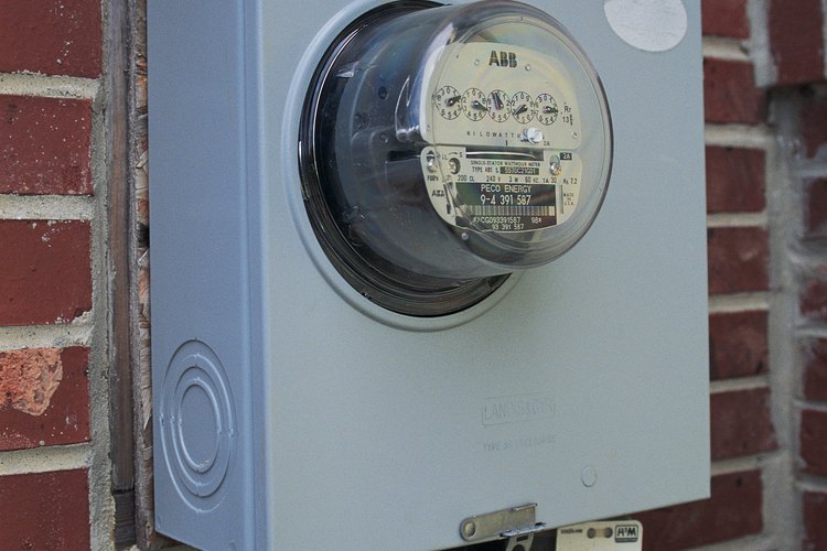 Quitar el medidor eléctrico es trabajo para la empresa de servicios públicos o un electricista.