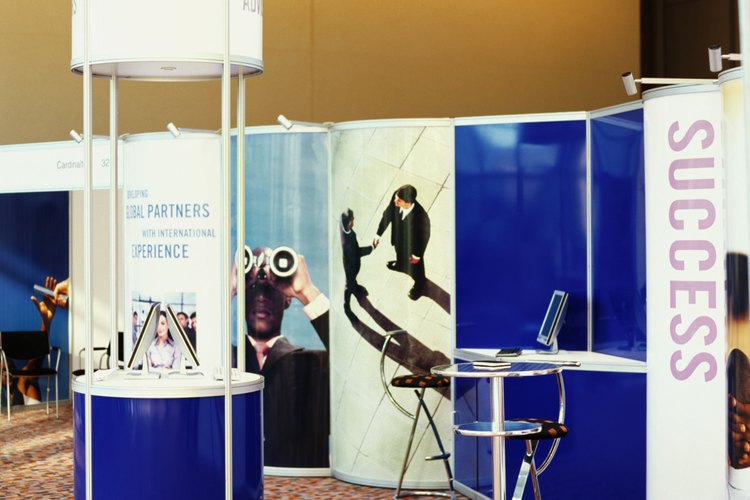 Un stand de feria interactivo puede ayudar a los clientes a recordar tu negocio.