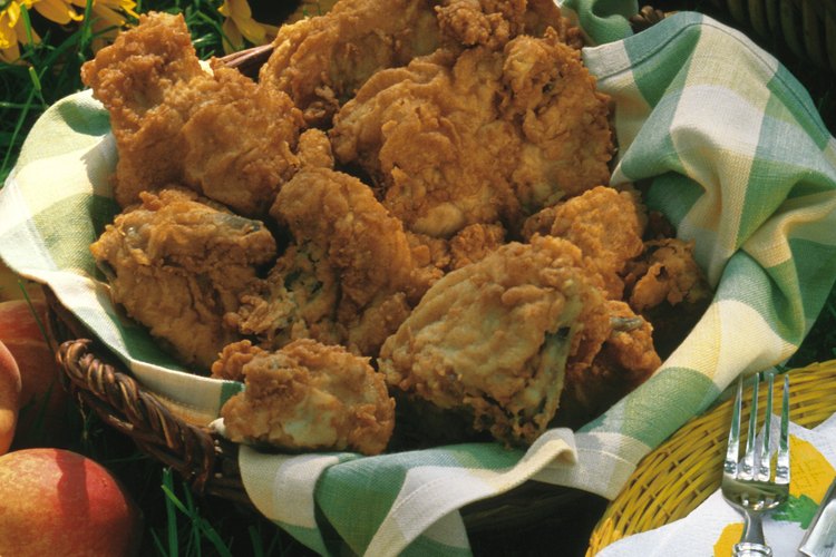 El pollo frito fue introducido en los Estados Unidos por los esclavos africanos.