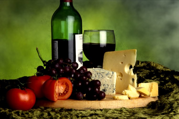 El queso es el complemento ideal para el vino.