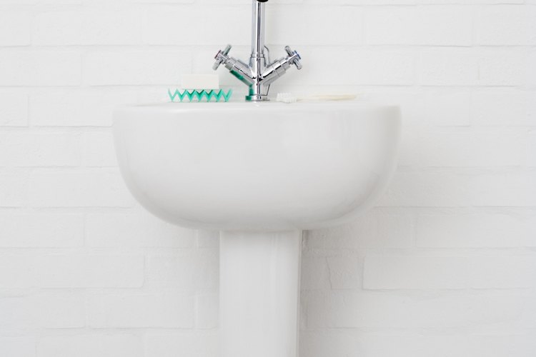 Reemplaza el desagüe de tu lavabo.